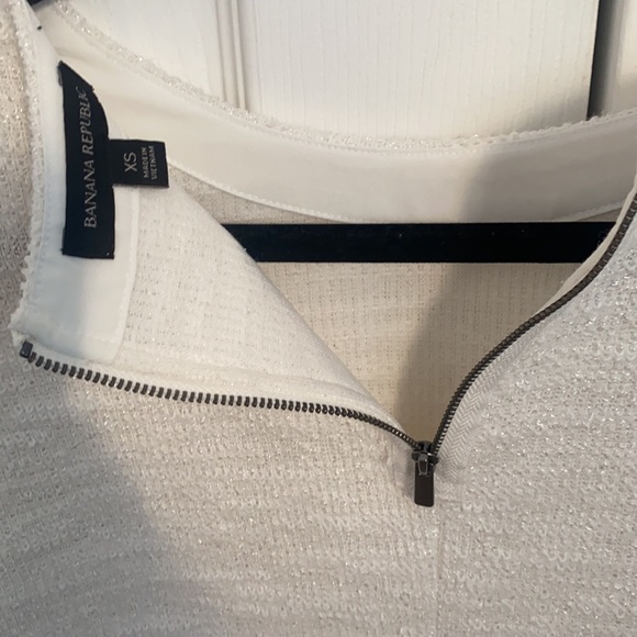 SOLD XS Banana Republic Blouse 🍌 - Picture 6 of 7